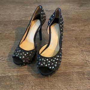 Gianni Bini Size 7M Studded Heels